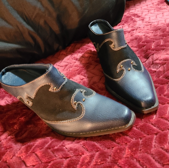 BLUE SUEDE SHOES! LoBR WOMEN'S SIZE 5 - Picture 7 of 10